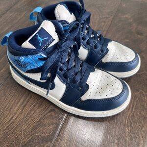 Nike Kids Navy and White Sneakers